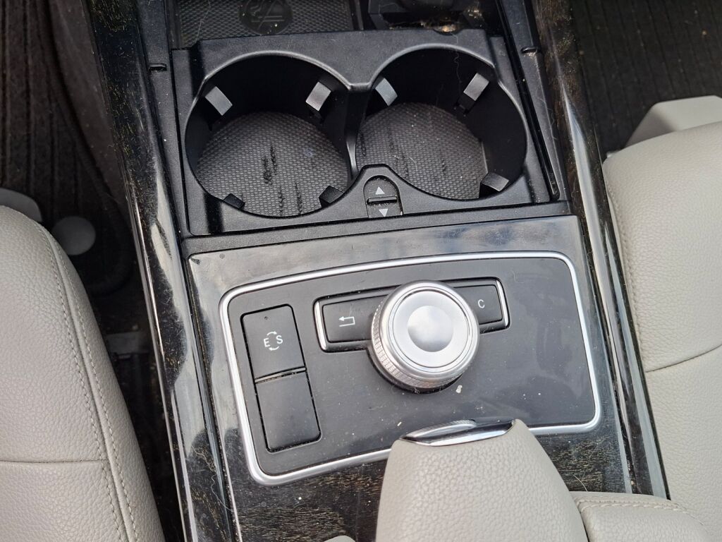 Mercedes-Benz E 2011 Sininen