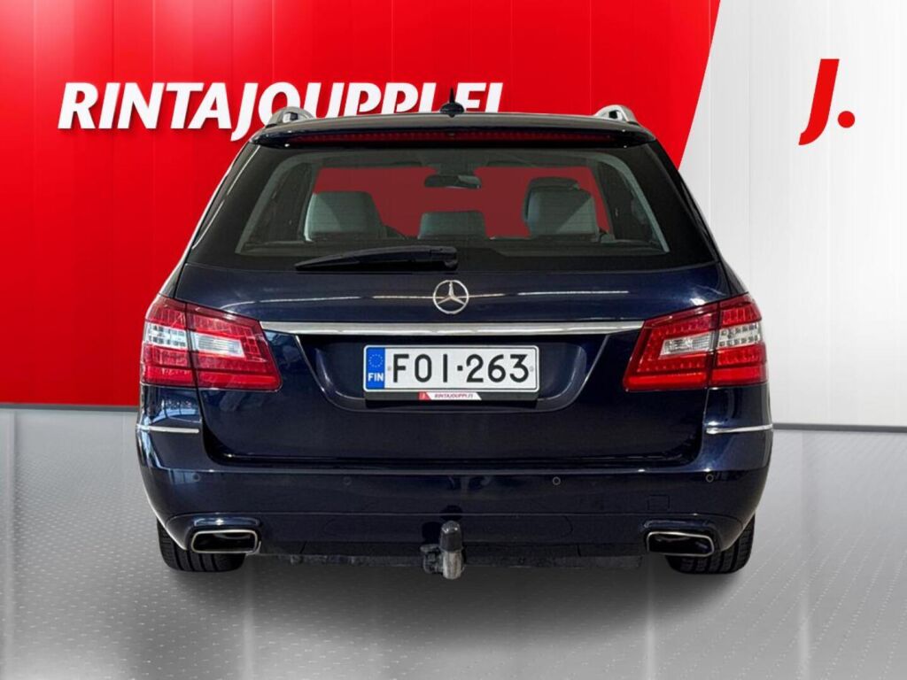 Mercedes-Benz E 2011 Sininen