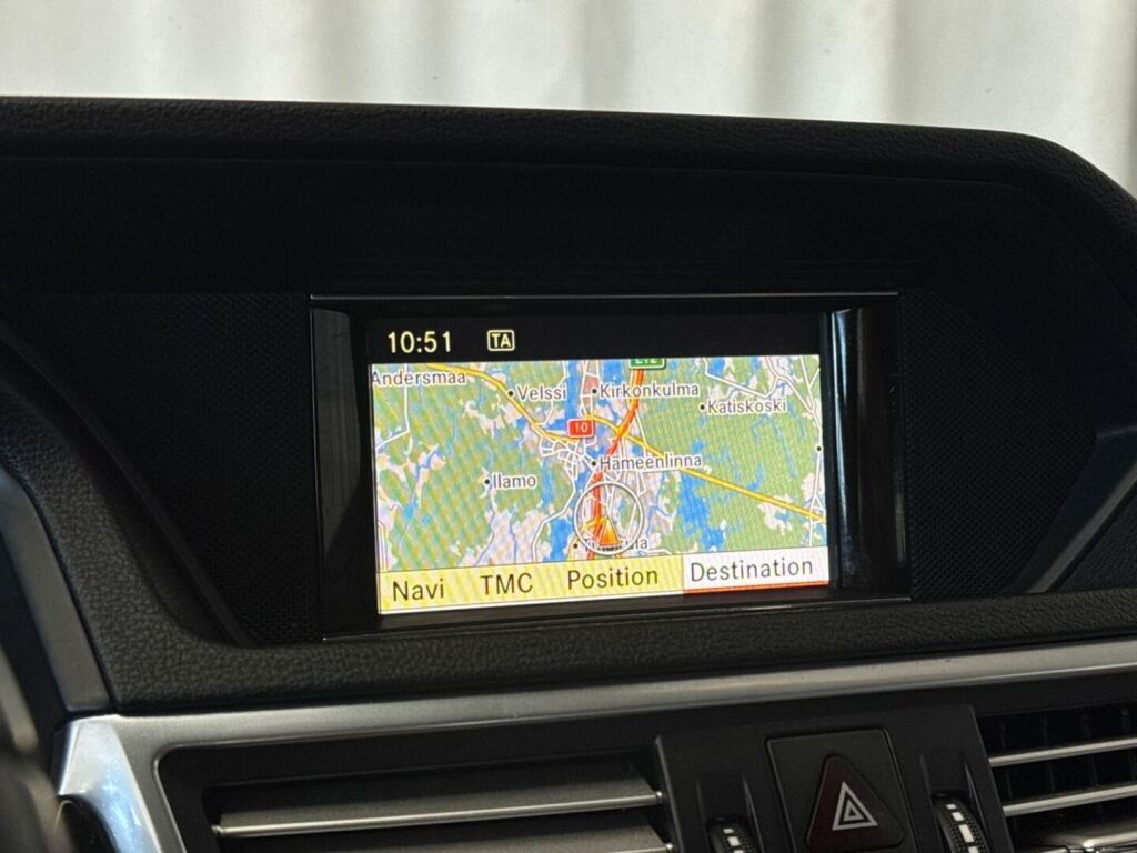 Mercedes-Benz E 2011 Sininen