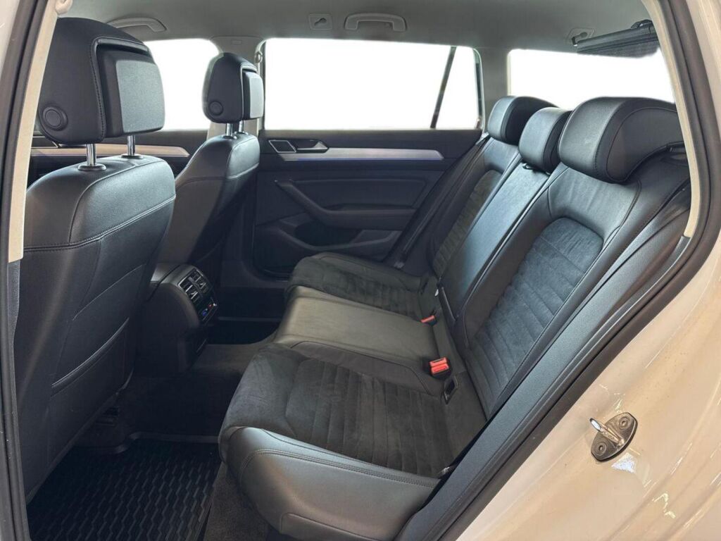 Volkswagen Passat 2019 Valkoinen