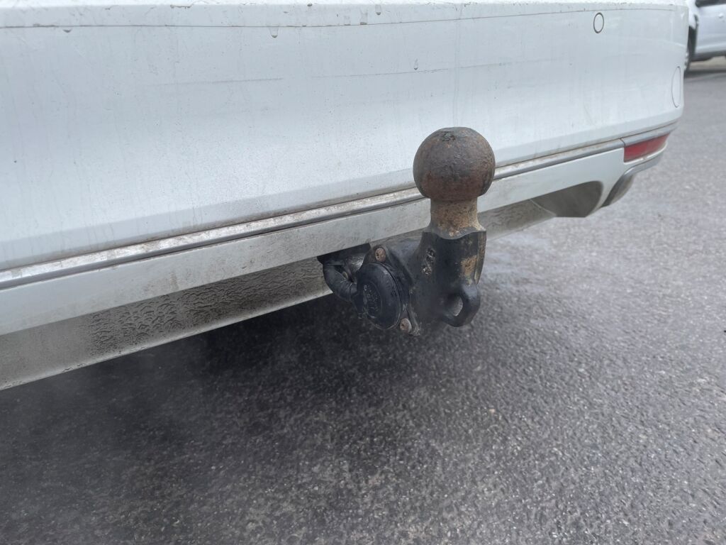 Volkswagen Passat 2019 Valkoinen