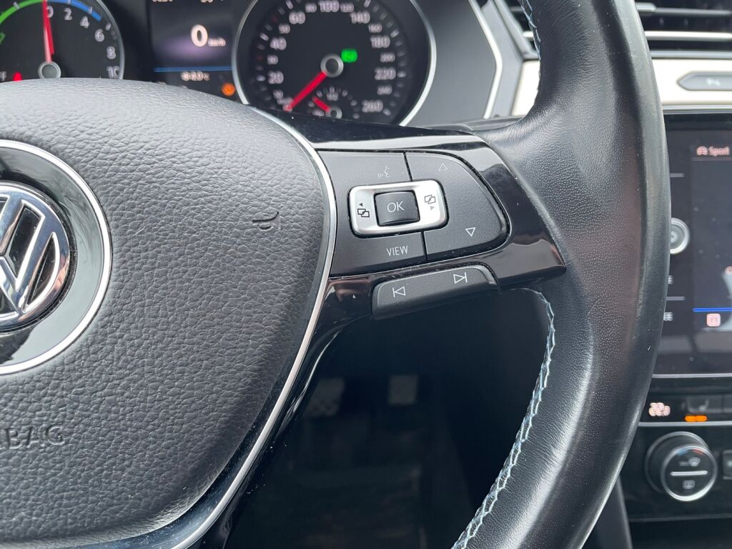 Volkswagen Passat 2019 Valkoinen