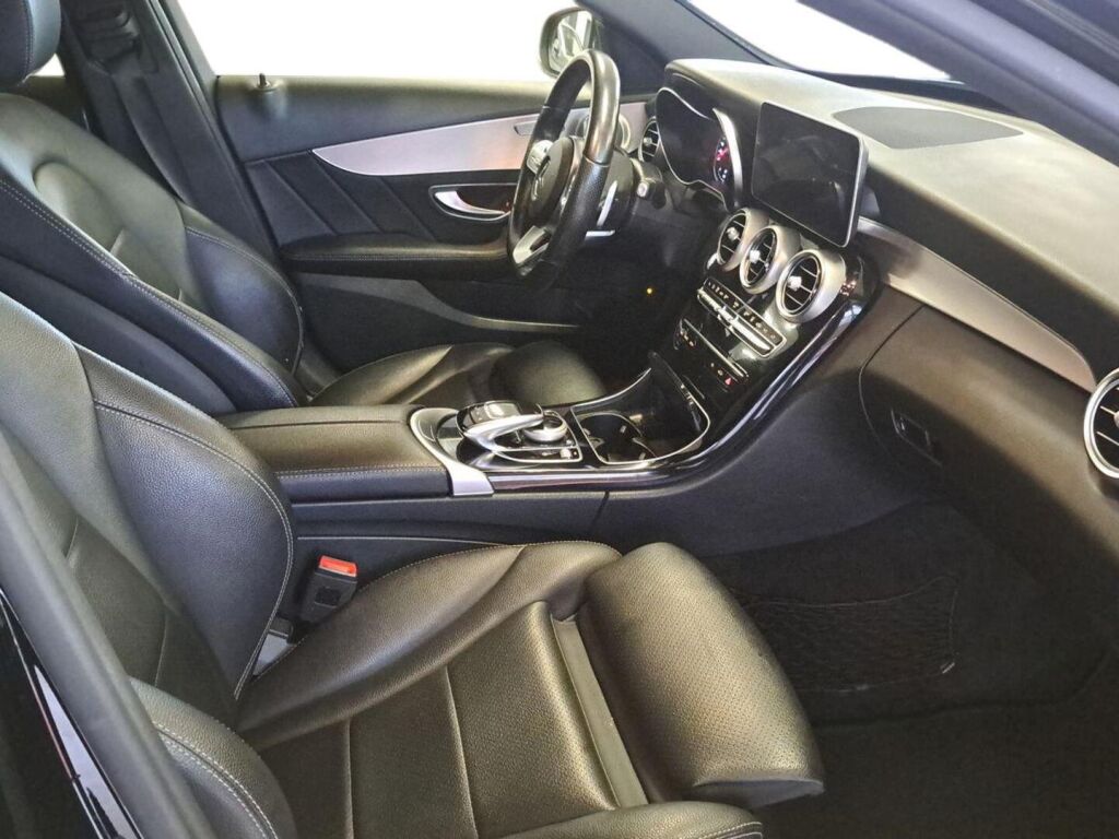 Mercedes-Benz C 2019 Musta