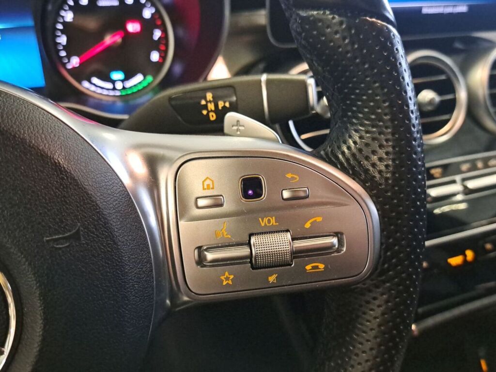 Mercedes-Benz C 2019 Musta