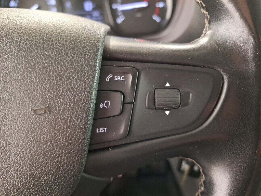 Opel Vivaro 2020 Valkoinen