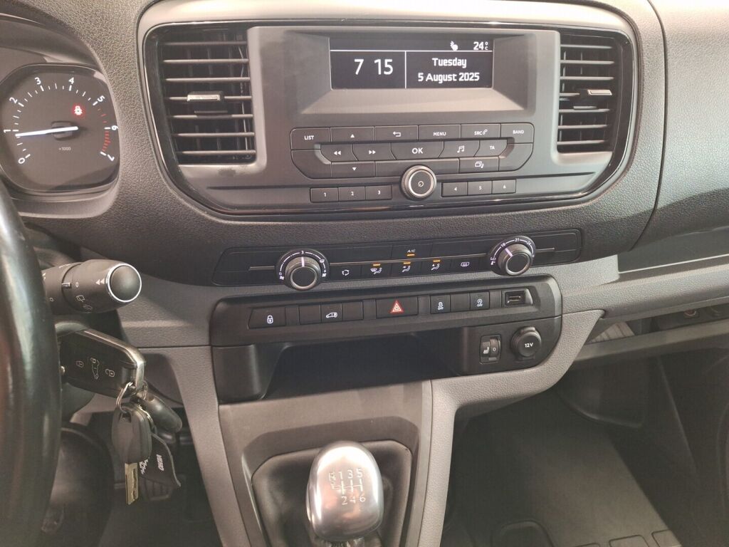 Opel Vivaro 2020 Valkoinen