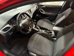 Opel Astra 2020 Punainen