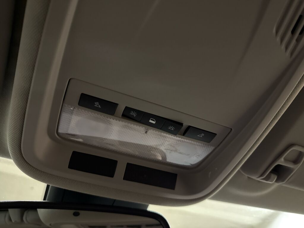 Opel Astra 2020 Punainen