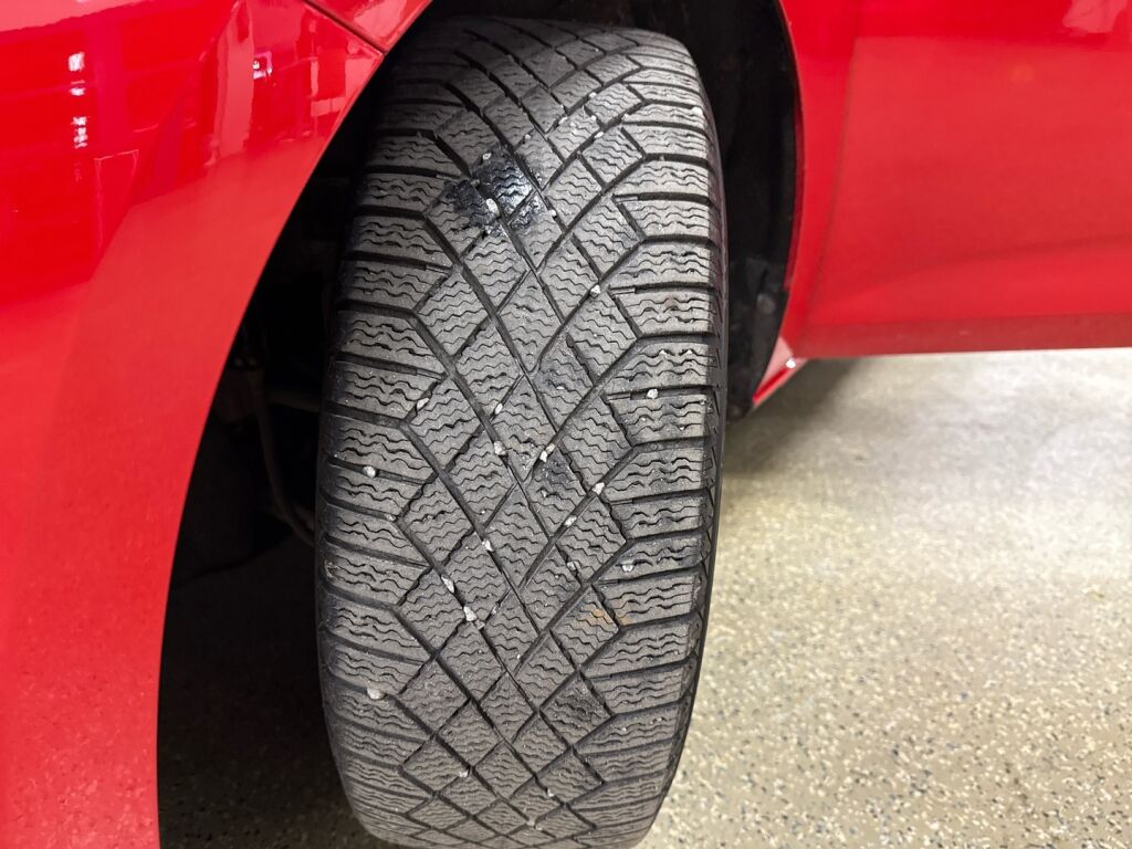 Opel Astra 2020 Punainen