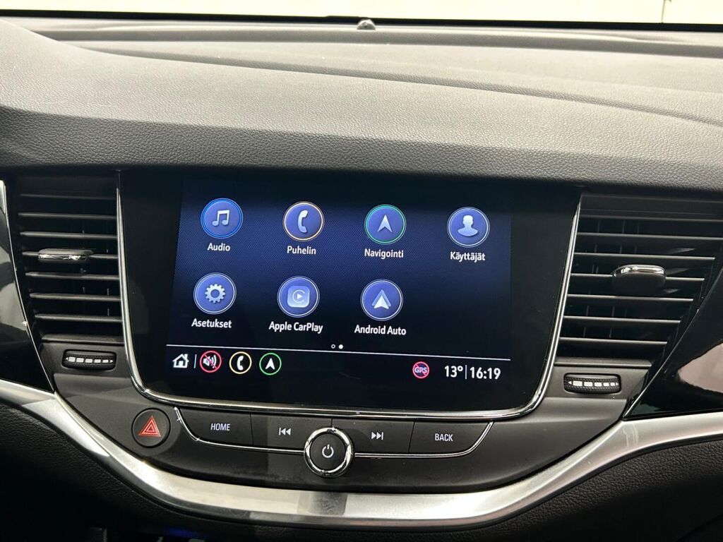 Opel Astra 2021 Punainen