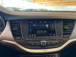 Opel Astra 2020 Punainen
