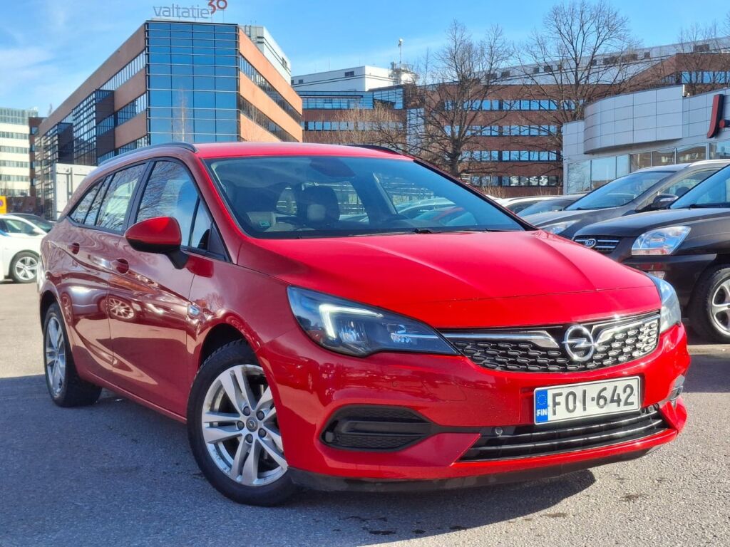 Opel Astra 2020 Punainen