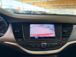 Opel Astra 2020 Punainen