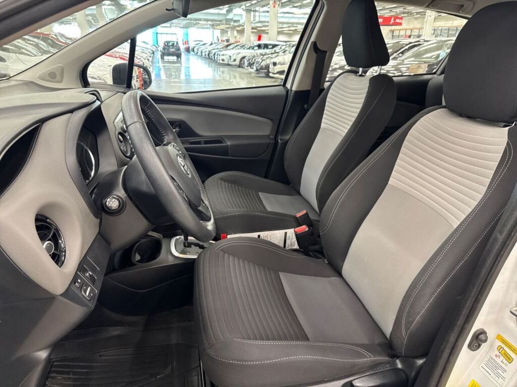Toyota Yaris 2020 Valkoinen