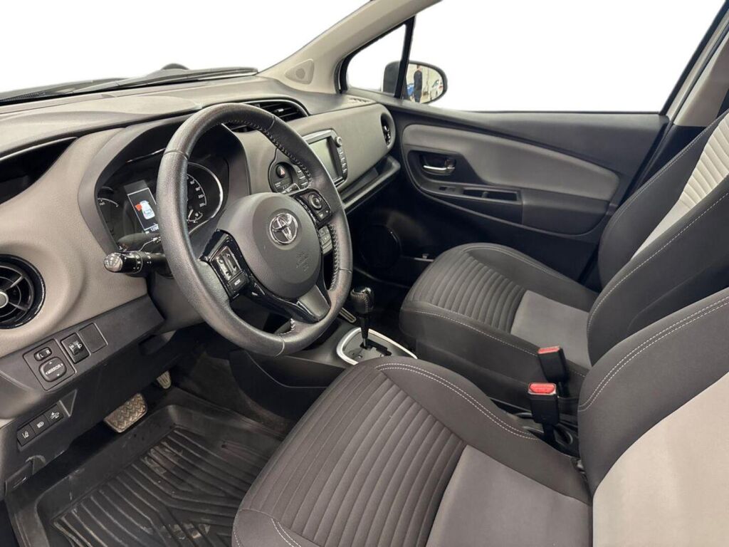 Toyota Yaris 2020 Valkoinen
