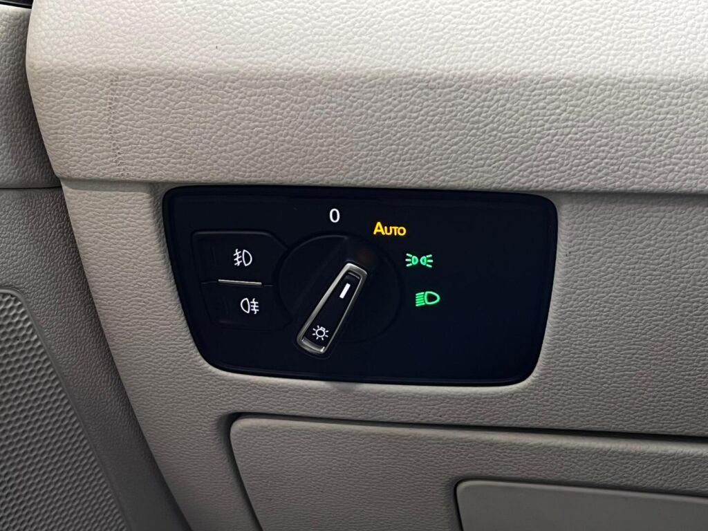 Volkswagen Passat 2016 Ruskea (beige)