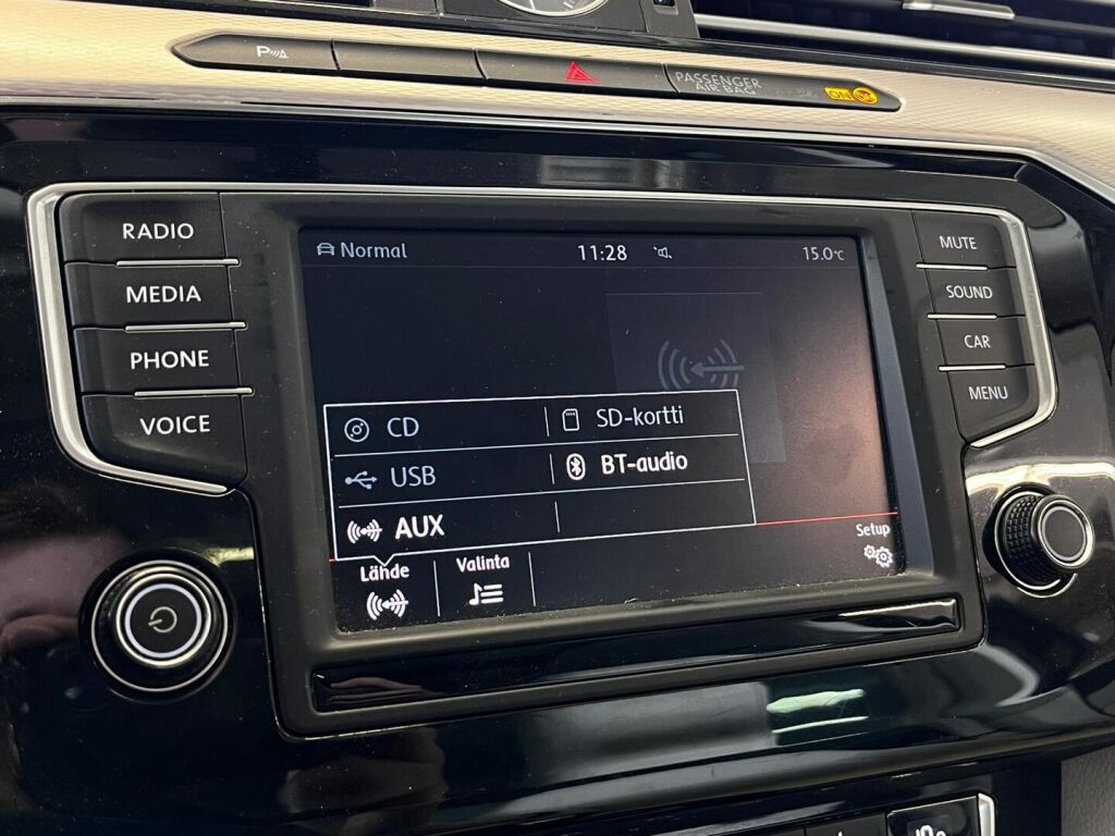 Volkswagen Passat 2016 Ruskea (beige)