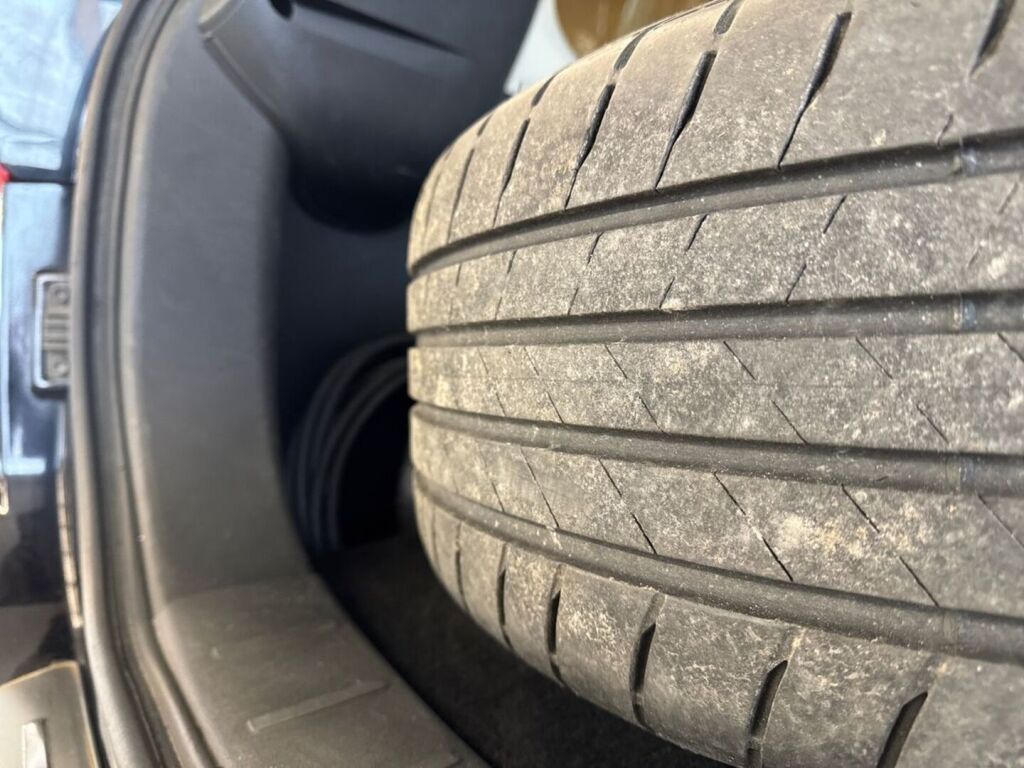 Mitsubishi Outlander PHEV 2021 Musta