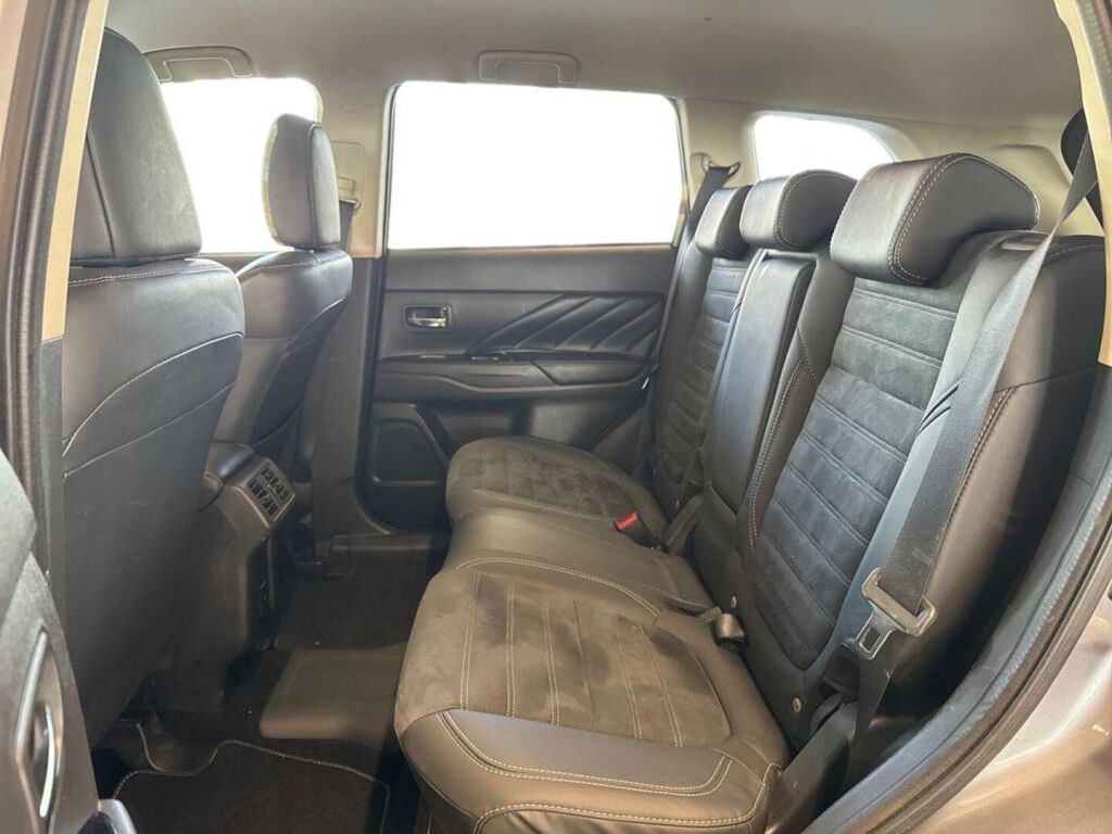 Mitsubishi Outlander PHEV 2021 Harmaa