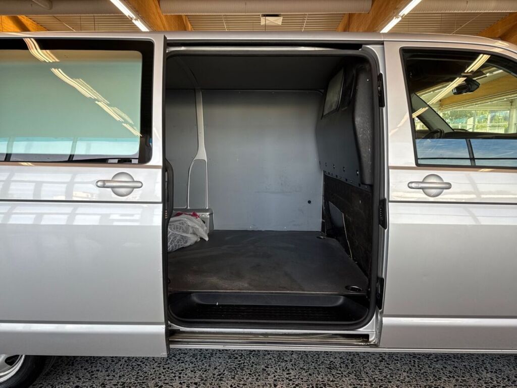 Volkswagen Transporter 2020, photo 6/23