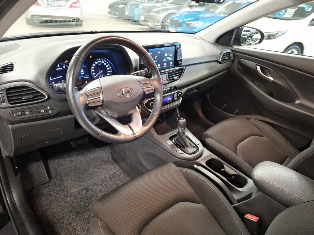 Hyundai i30 Wagon 2020 Musta