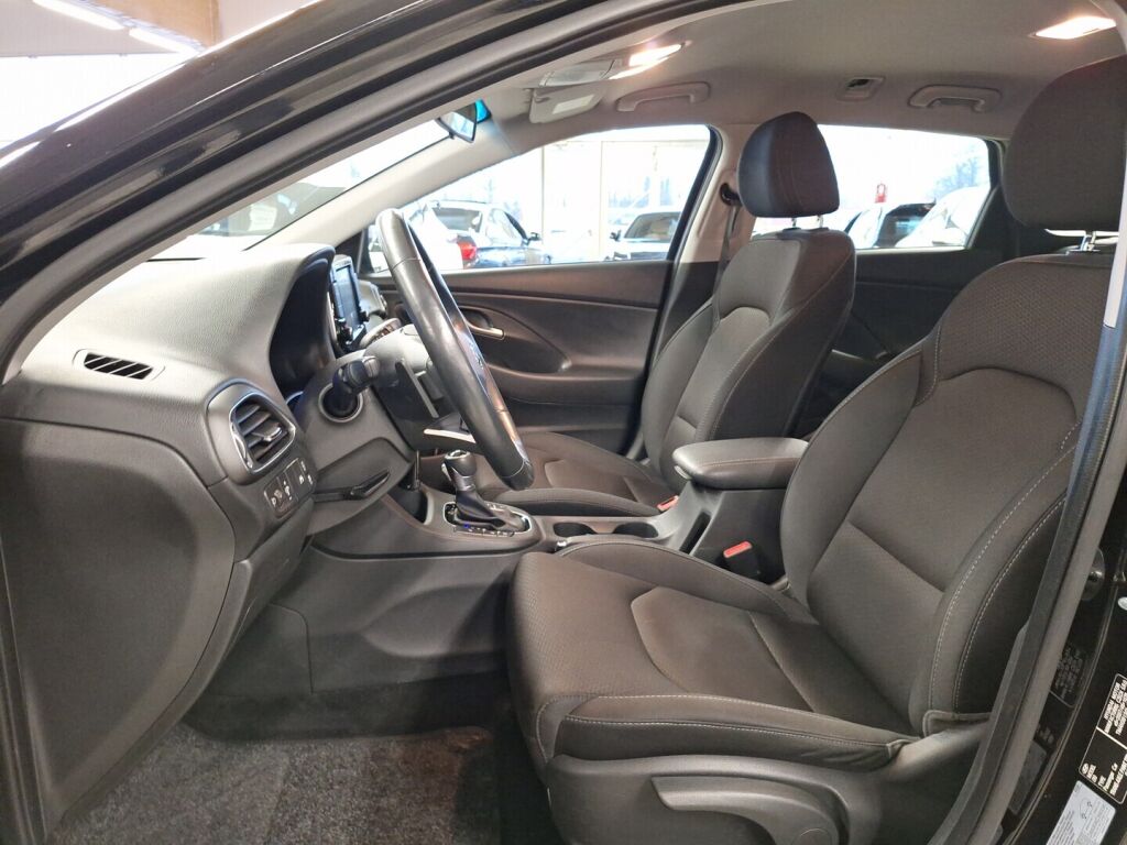 Hyundai i30 Wagon 2020 Musta