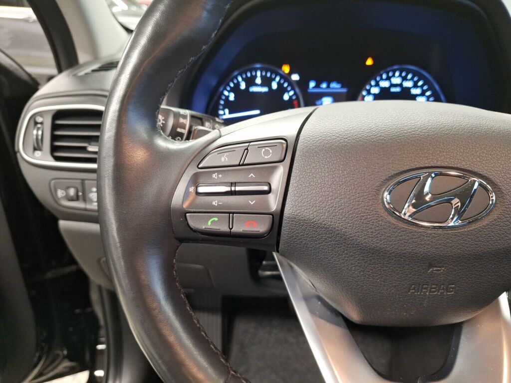 Hyundai i30 Wagon 2020 Musta