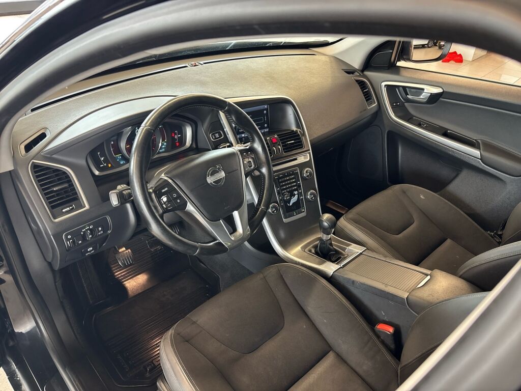 Volvo XC60 2013 Musta