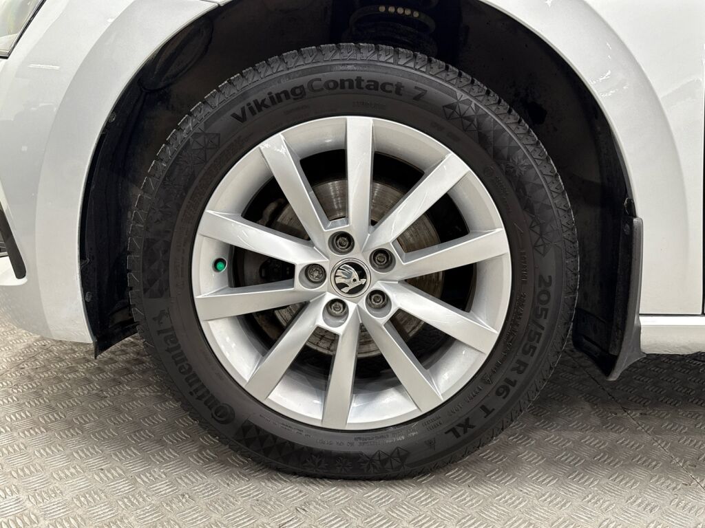 Skoda Scala 2020 Harmaa