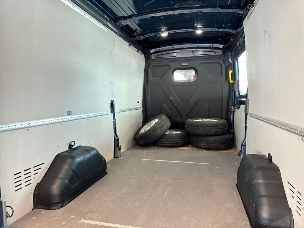 Ford Transit 2020 Sininen