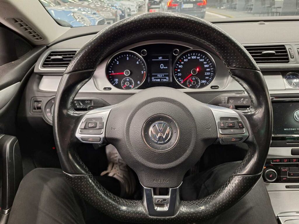 Volkswagen Passat CC 2011 Valkoinen
