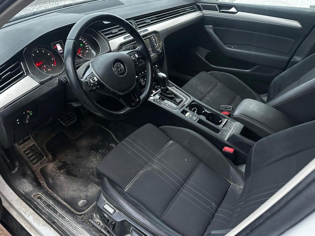 Volkswagen Passat 2017 Valkoinen