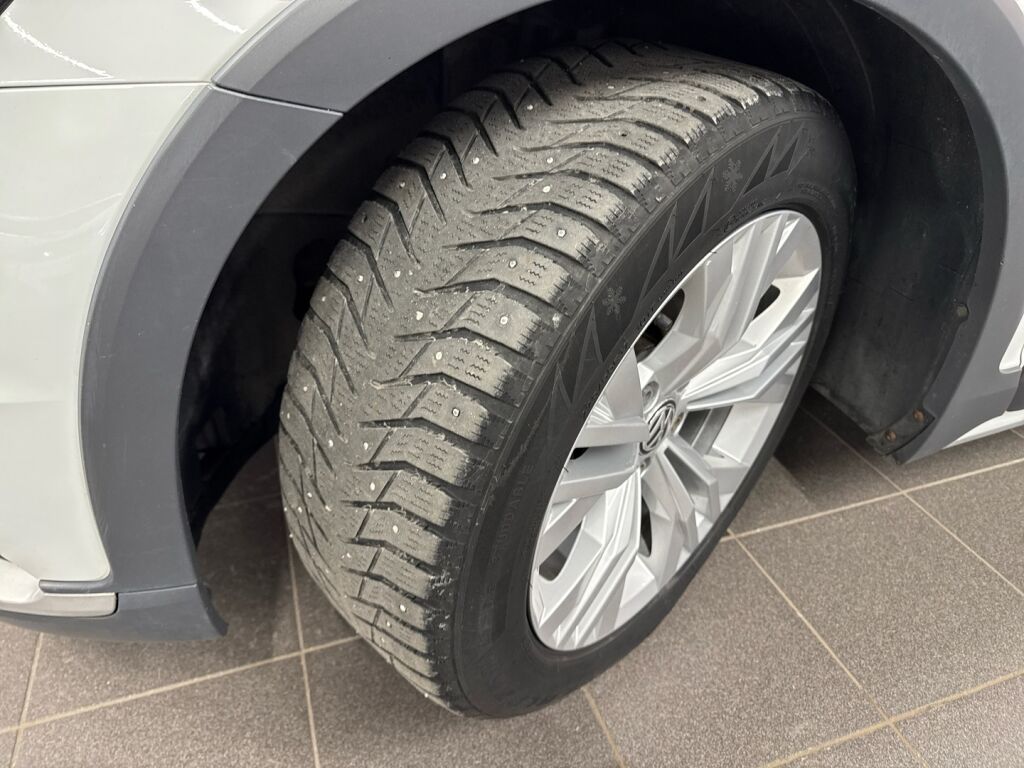 Volkswagen Passat 2017 Valkoinen