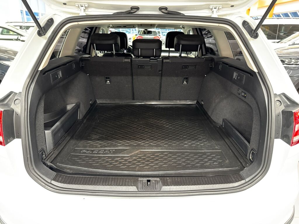 Volkswagen Passat 2017 Valkoinen