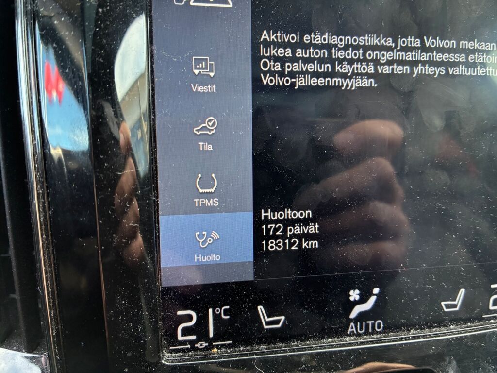 Volvo XC60 2020 Musta