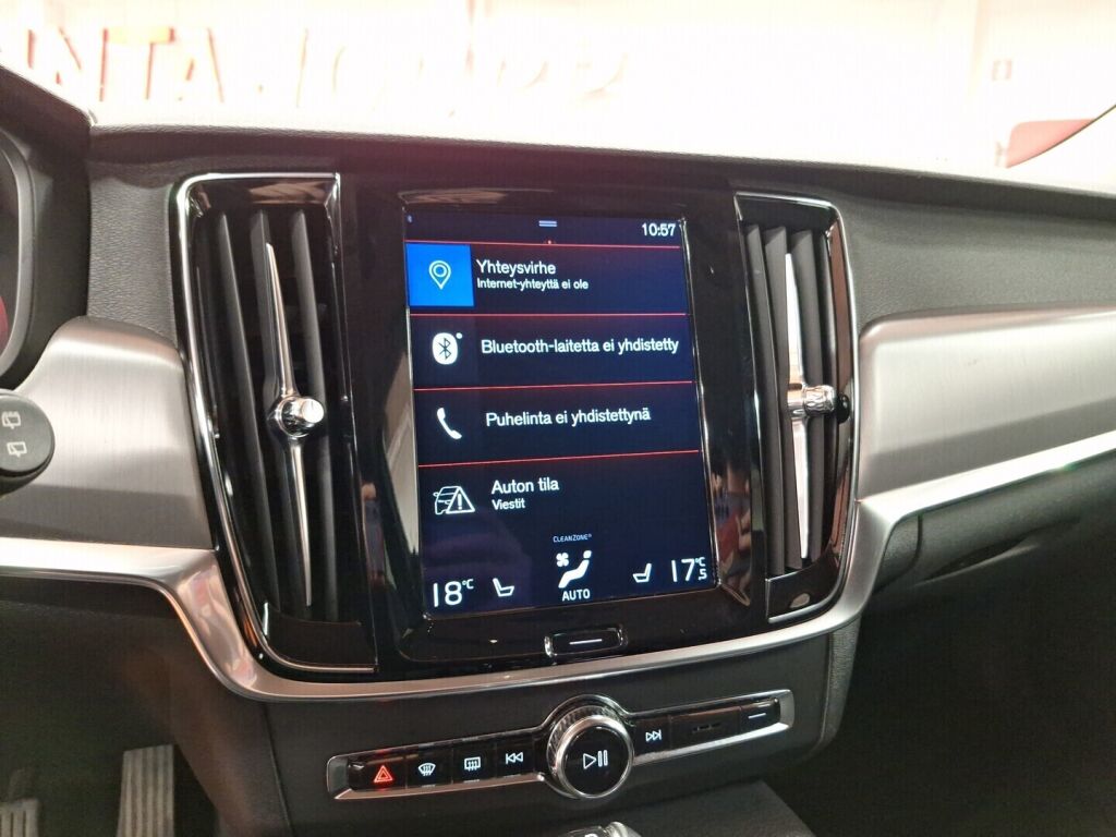 Volvo V90 2016 Musta