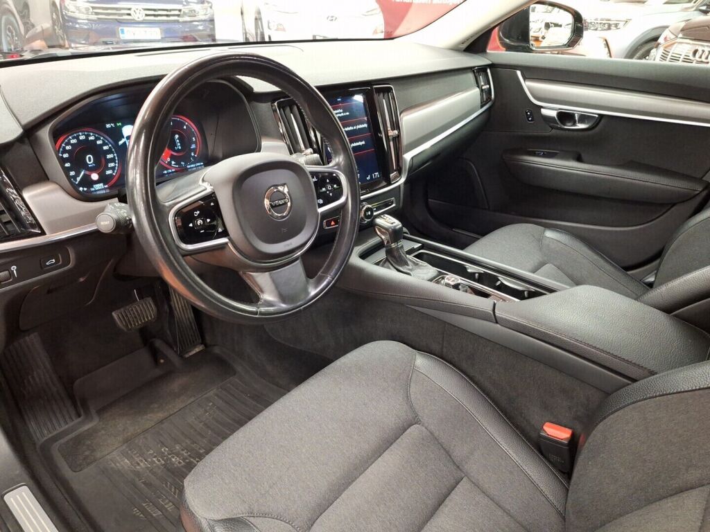 Volvo V90 2016 Musta