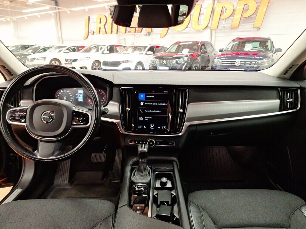 Volvo V90 2016 Musta