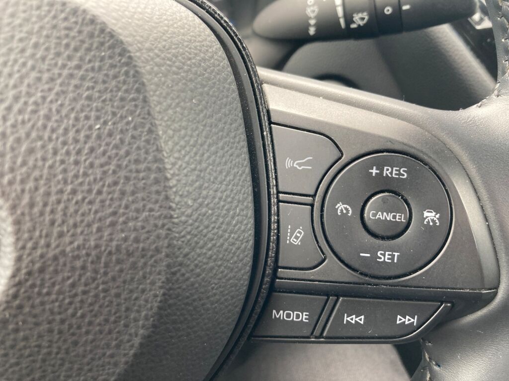 Toyota Corolla 2020 Metallinhohto Ruskea (beige)