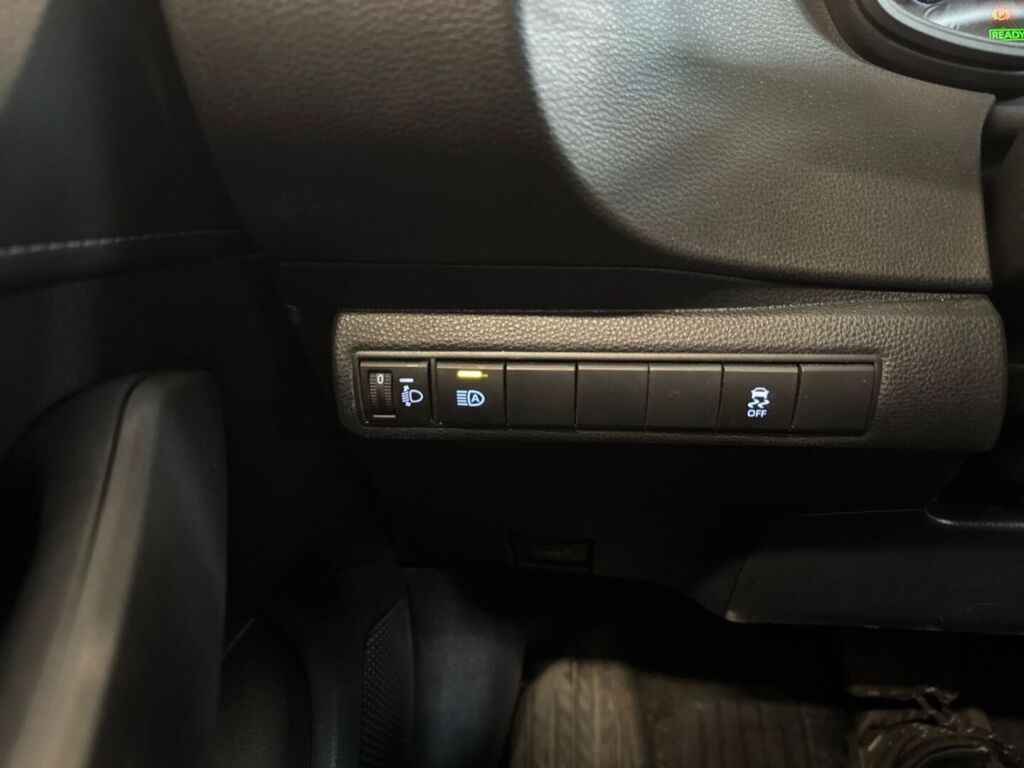 Toyota Corolla 2020 Metallinhohto Ruskea (beige)