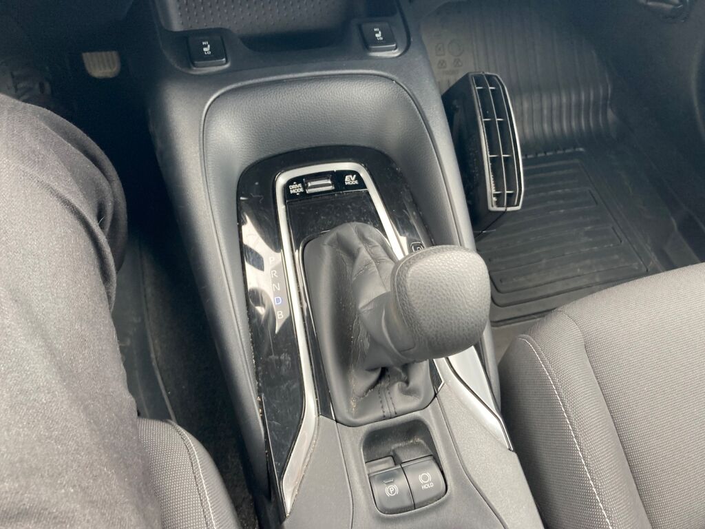 Toyota Corolla 2020 Metallinhohto Ruskea (beige)