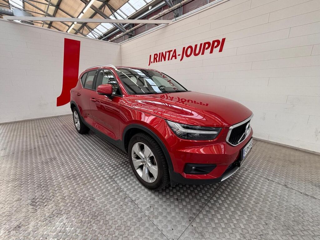 Volvo XC40 2020 Punainen