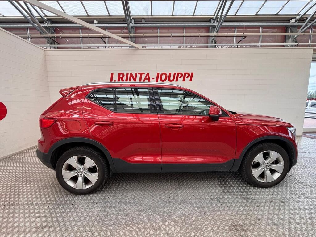 Volvo XC40 2020 Punainen