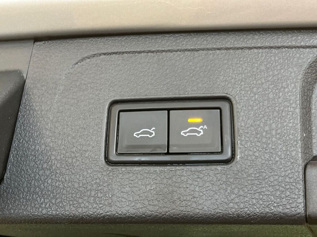 Volkswagen Passat 2021 Hopea