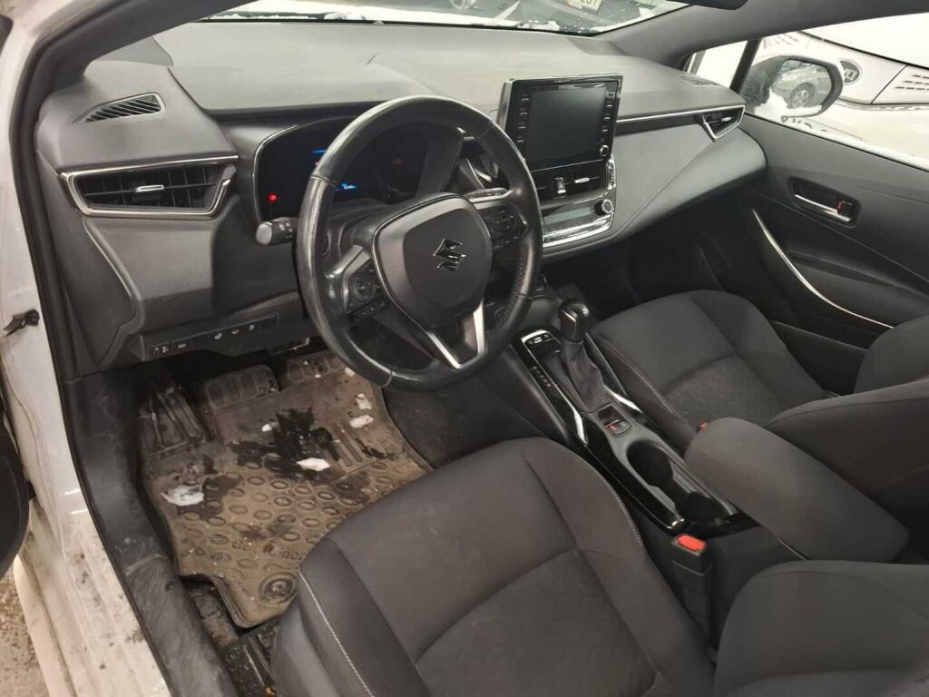 Suzuki Swace 2021 Valkoinen