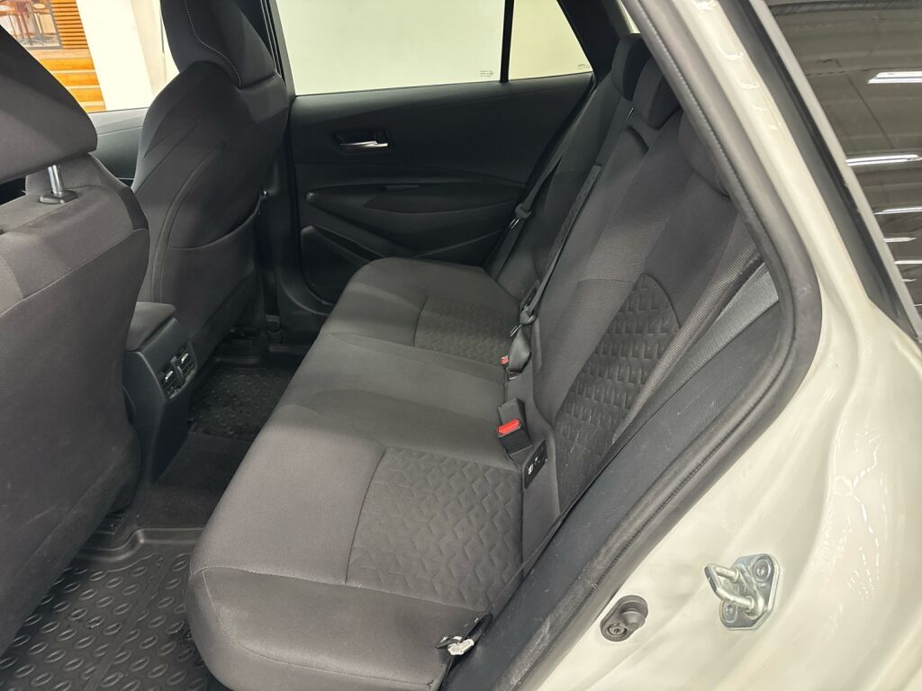 Suzuki Swace 2021 Valkoinen