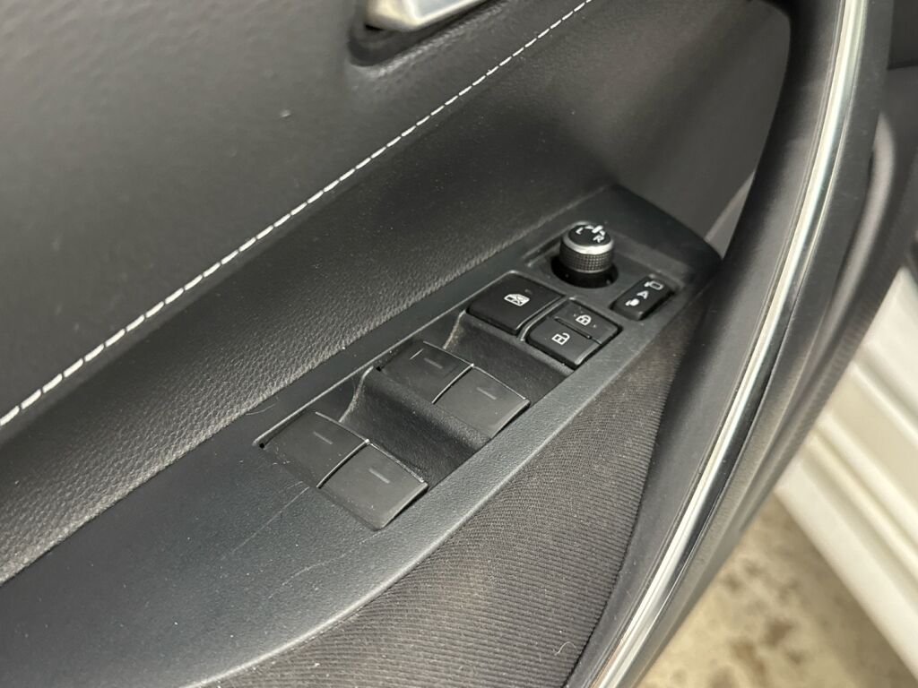 Suzuki Swace 2021 Valkoinen