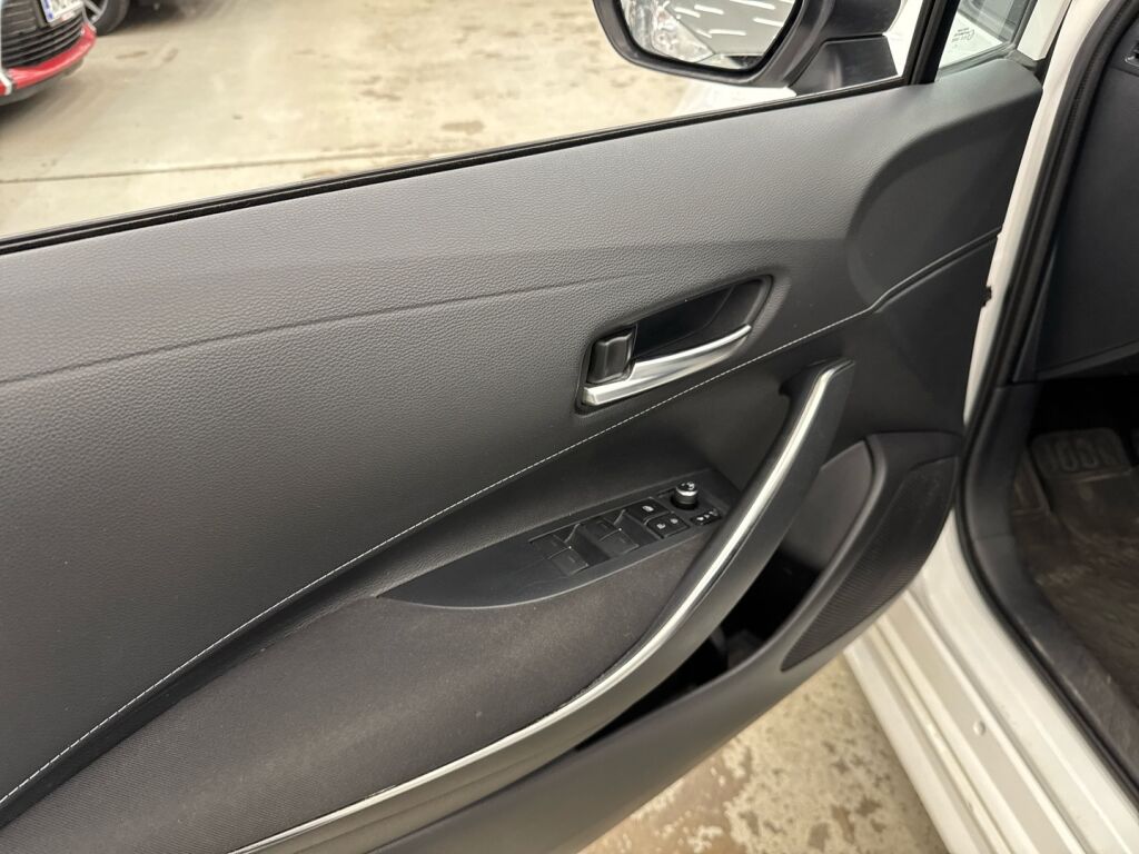 Suzuki Swace 2021 Valkoinen