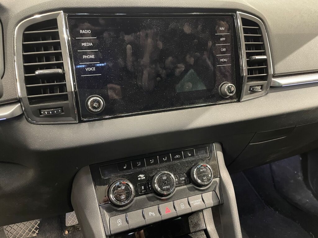 Skoda Karoq 2021 Harmaa
