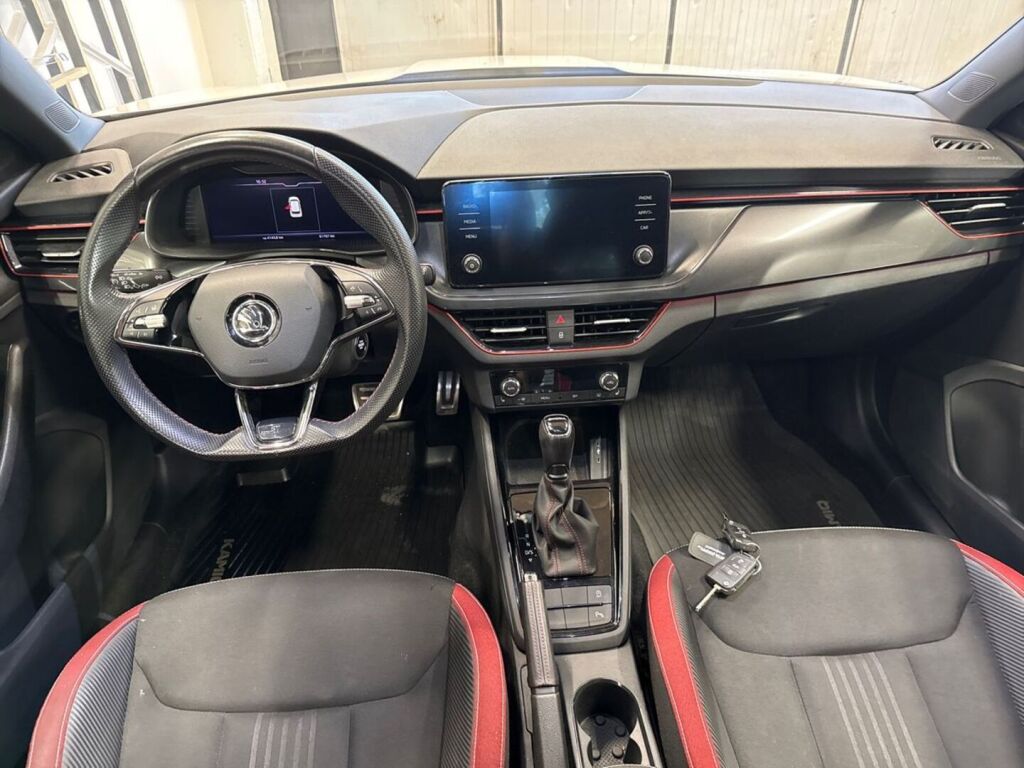 Skoda Kamiq 2021 Valkoinen